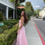 Laura Deeb - @lauramdeeb - Instagram