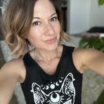 Laura Deer - Facebook