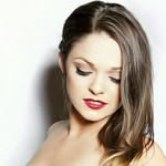 Laura Duignan - @makeupbylauralily - Instagram