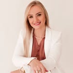 Laura Endler - Esteticista e Cosmetóloga - @lauraendler_estetica - Instagram