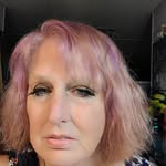 Laura Ewell - @laura.ewell.52 - Instagram