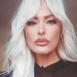 Laura Feeley - @feeleylaura - Instagram