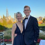Laura Fenwick Schuck - @levoyagevogue - Instagram