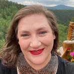 Laura Gerhold - Facebook