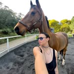 laura gobin - @blue__helmet - Instagram