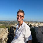 Laura Gowing - @laurabgowing - Instagram
