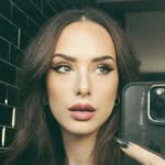 𝕷𝖆𝖚𝖗𝖆 𝖘𝖍𝖔𝖑𝖑𝖊𝖗 - @laurasholler - Instagram