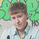 laura holz - @bushflies - Instagram