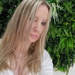 Laura Howarth - @completedisaster01 - Instagram