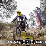Laura Howarth - @lauraridesmtb - Instagram