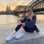 Laura Hübinger - Facebook