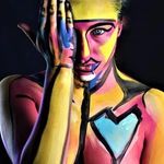little frog face painting - @laura_hyde_bodypainting - Instagram