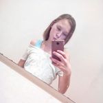 laura klement - @lauraklement5 - Instagram