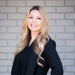 Laura Konz - Facebook