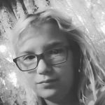 Laura Krobath - @laurakrobath - Instagram