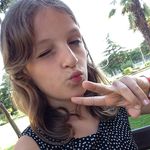 Laura Kröll - @fata_jasmin - Instagram