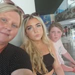 Laura Lamont - @shop_with_laura_avon - Instagram