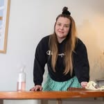 Laura Arvola - Lapin Airbnb Emäntä - @hostedbyhoisko - Instagram