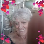 Laura Laughlin - @lauras.laughlin.5 - Instagram