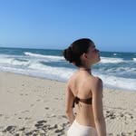 Laura Lessa - @lauraaalessa - Instagram