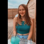 Laura Letcher - @february_cherry - Instagram