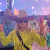 LauraLight - @lauralightf00t - TikTok
