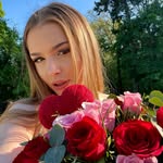 Laura Linderová - @lauralinderova - Instagram