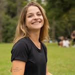 Laura Lucci | Hatha Yoga 🌻 - @yogacomlau - Instagram