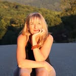 Laura M. Mazzella - @laura_the_traveling_yogi - Instagram