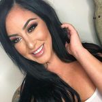 Laura Medlin - @lauramedlin1 - Instagram