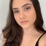 Laura Melo - @lauramellom - Instagram