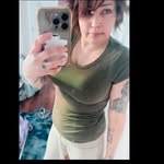 Laura Moller - @2totha_neck - Instagram