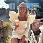 Laura Moloney - @lauramoloney23 - Instagram