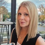 Laura Moloney - @l.mo718 - Instagram
