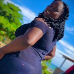Laura Yeama Neale - @lau_rettaaaaa - Instagram