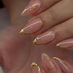 Laura Nail - Facebook