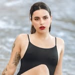 𝐋𝐀𝐔𝐑𝐀 𝐍𝐄𝐆𝐑𝐎 𝐓𝐑𝐔𝐉𝐈𝐋𝐋𝐎 - @lauranegro18 - Instagram