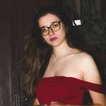 Laura - @lauraninee - Instagram