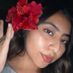 𝐋𝐚𝐮𝐫𝐚 𝐏𝐨𝐨𝐥 - @lauyar_05 - Instagram