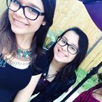 Laura Flores - @laura_reader - Instagram