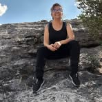 Laura Ron - Facebook