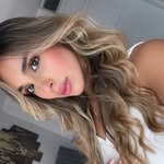 Laura Salazar - @laurasalazar__ - Instagram