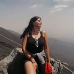 Laura Salerno - @laura_cm8 - Instagram