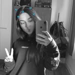 Laura Samora - @dixx.samorinha_ - Instagram
