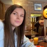 Laura Scanlan - @lauralollipop22 - Instagram