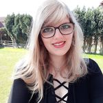 Laura Schalk - @laura_angueira_rey - Instagram
