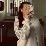 Laura Schenk - Facebook