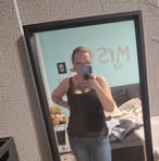 Laura Schwarz - Facebook