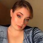 Laura Sessions - @amazon_off_duty - Instagram