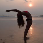 Laura Setter - @laurasetteryoga - Instagram